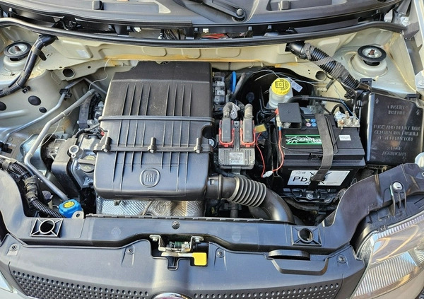 Fiat Panda cena 16800 przebieg: 91949, rok produkcji 2012 z Trzebnica małe 56